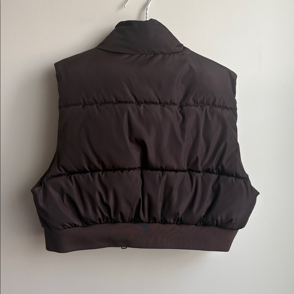 Mila & Tiff Brown Cropped Vest - Picture 2 of 2